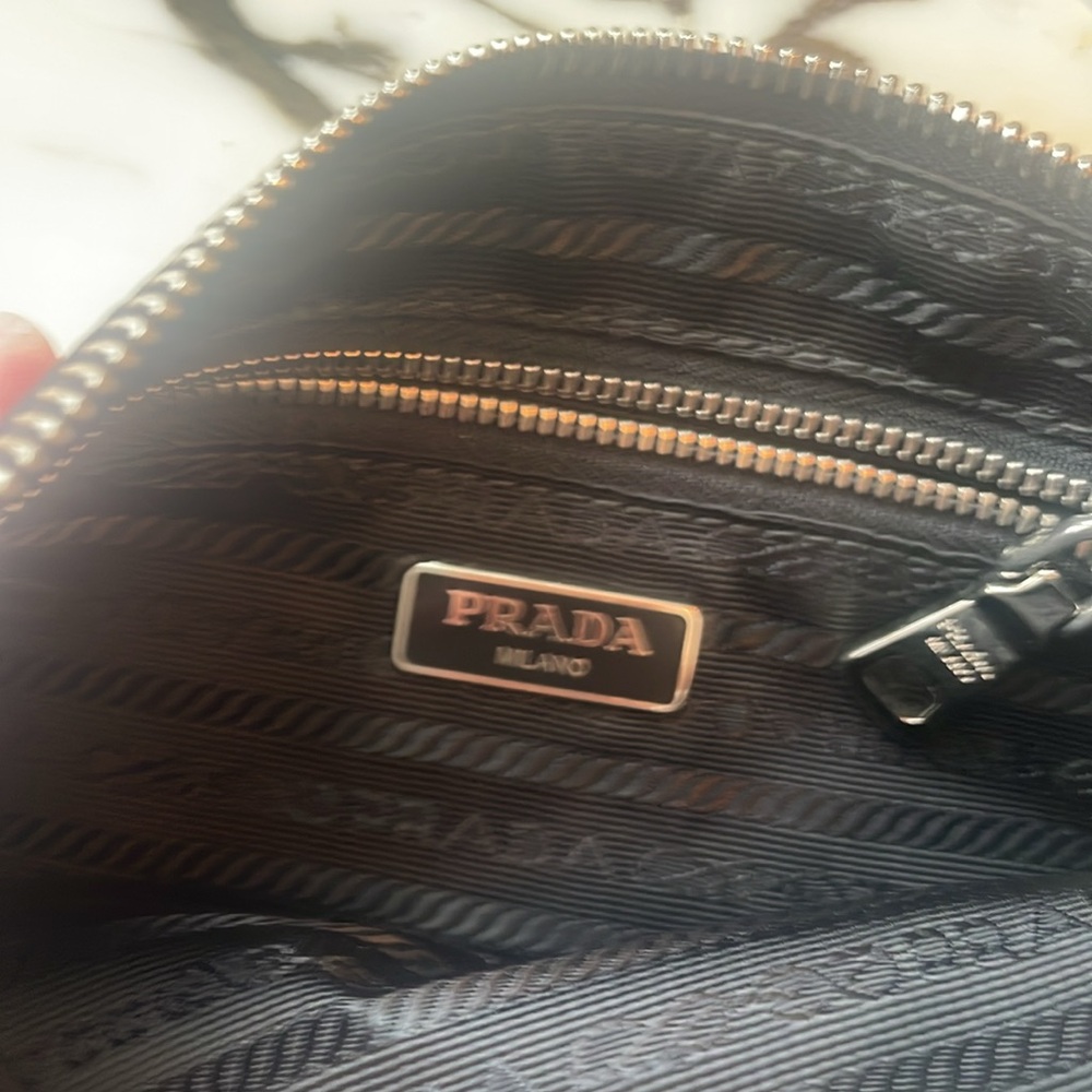 Prada wristlet. In new condition - Picture 4 of 4